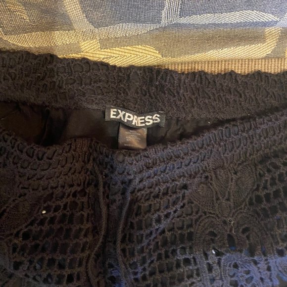 Express Doily Shorts - Picture 2 of 3